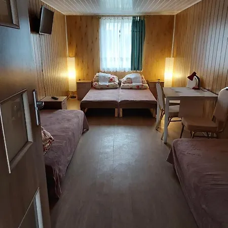 Lesny Dworek - Pokoje Nad Jeziorem Koczala Exterior photo